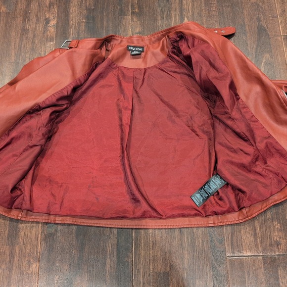 City Chic Plus Size Faux Leather Moto Jacket Cropped Rust Red Womens 14 XL Biker - Picture 3 of 7